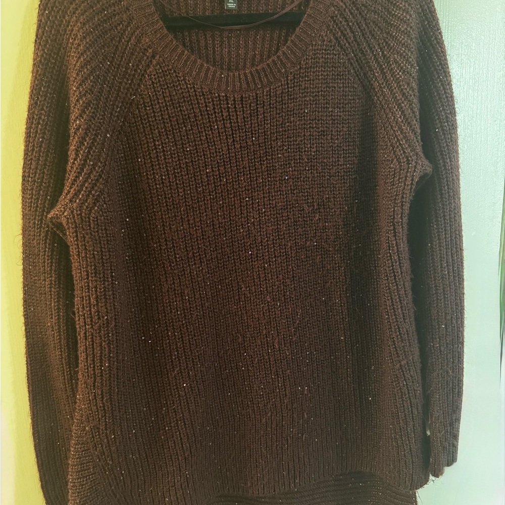 Simply Vera Vera Wang Burgundy Crew Neck Sweater.  Gently worn